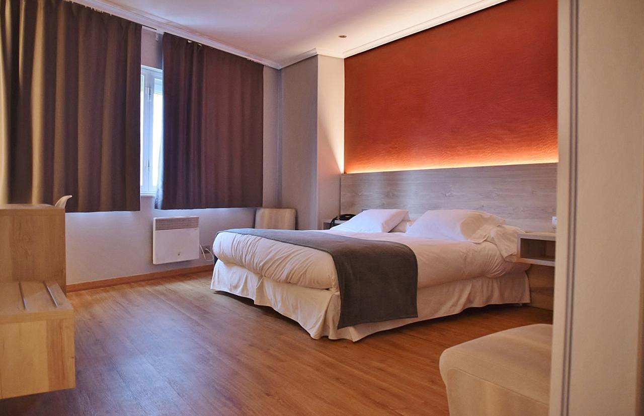 Hospedium Hotel La Marina Costa Da Morte ثي المظهر الخارجي الصورة