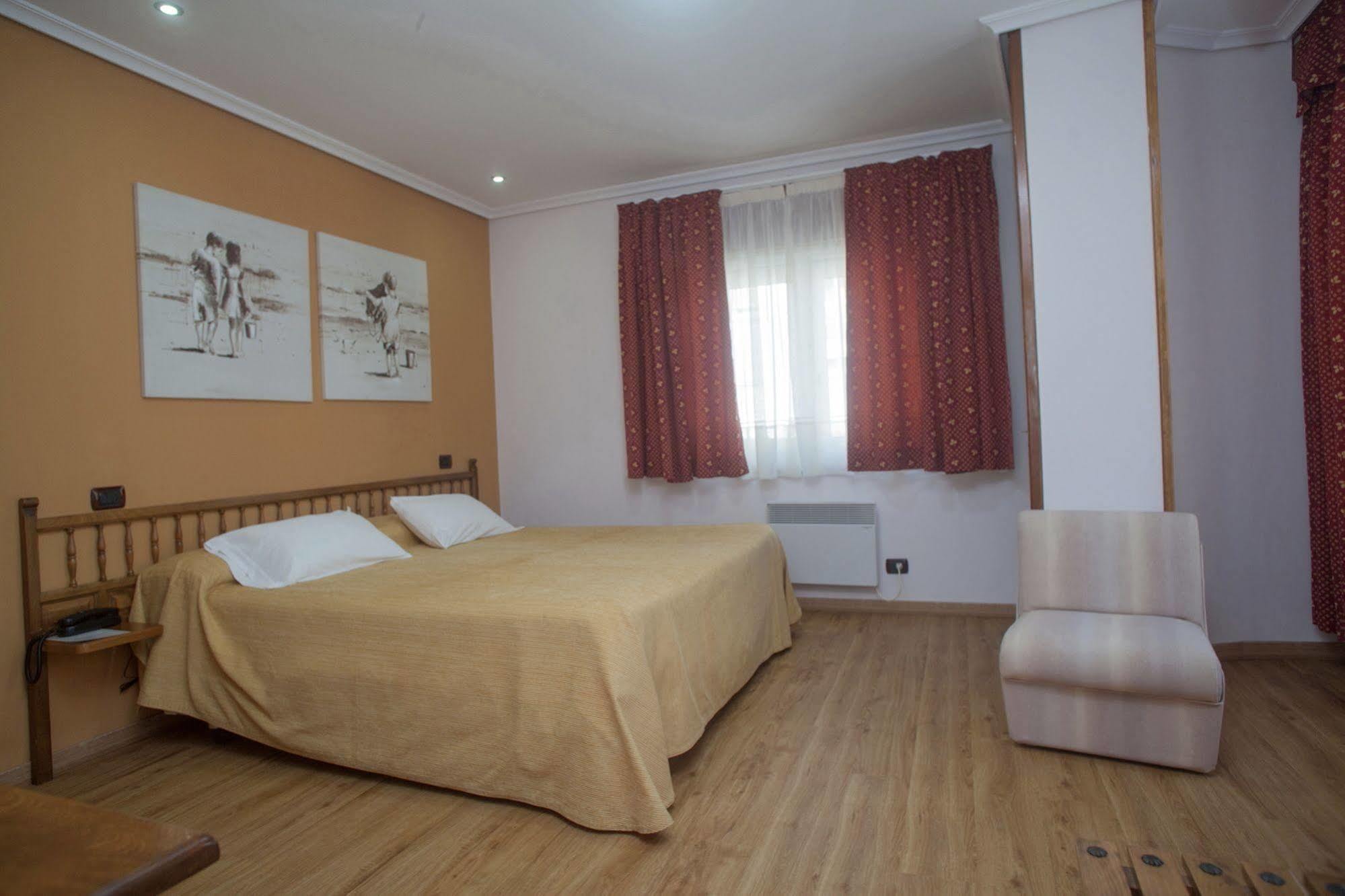 Hospedium Hotel La Marina Costa Da Morte ثي المظهر الخارجي الصورة