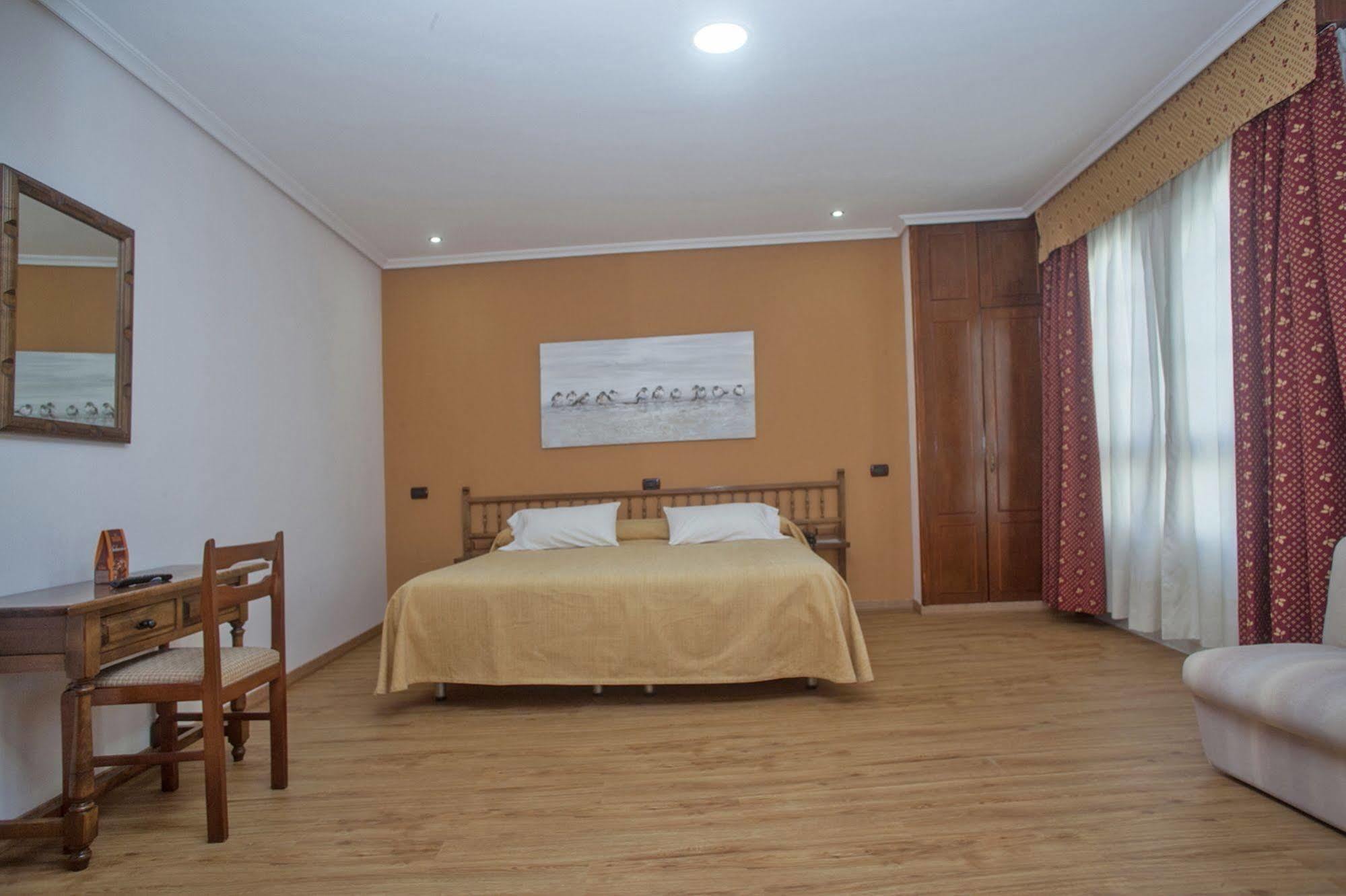 Hospedium Hotel La Marina Costa Da Morte ثي المظهر الخارجي الصورة