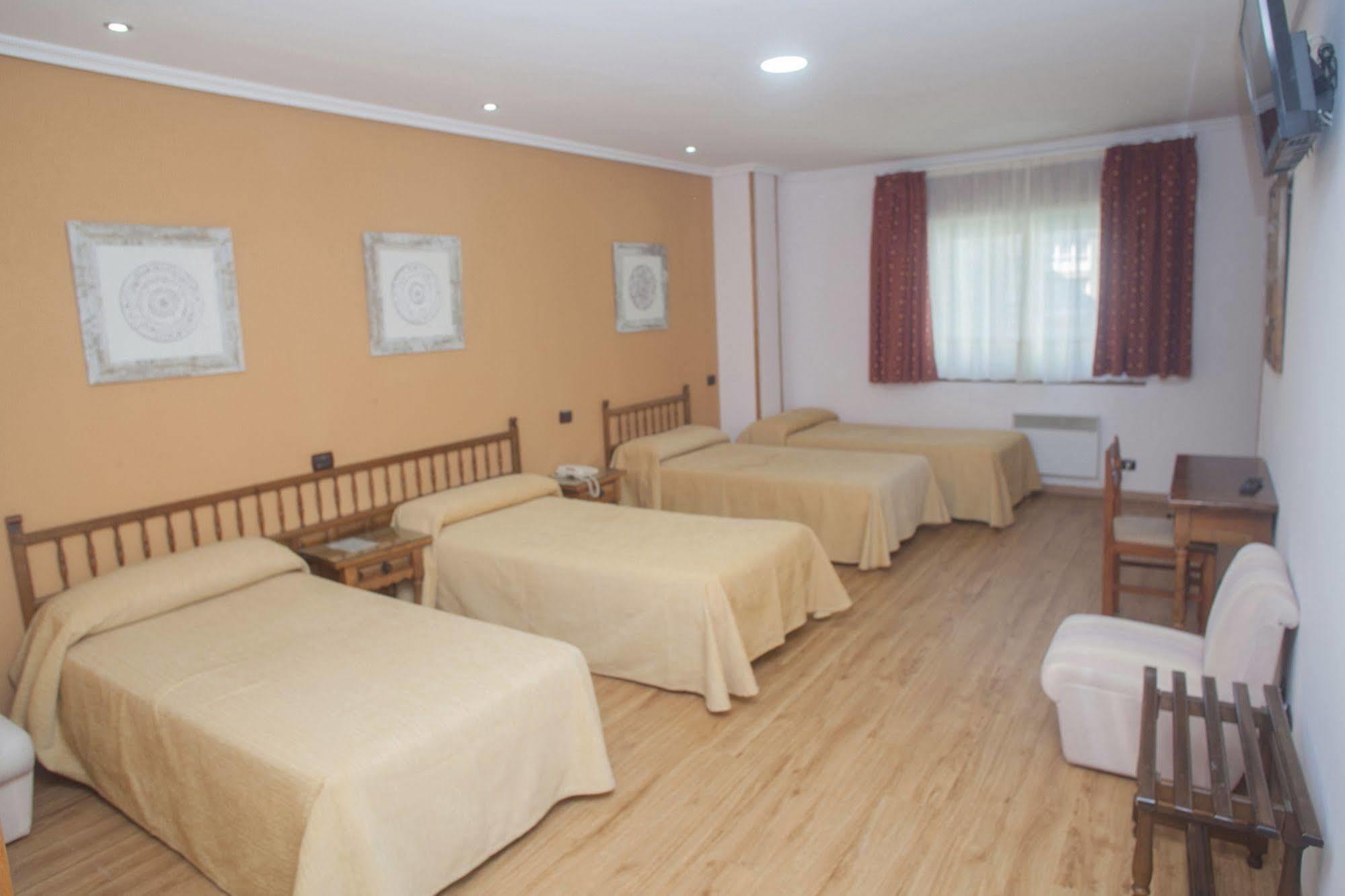 Hospedium Hotel La Marina Costa Da Morte ثي المظهر الخارجي الصورة