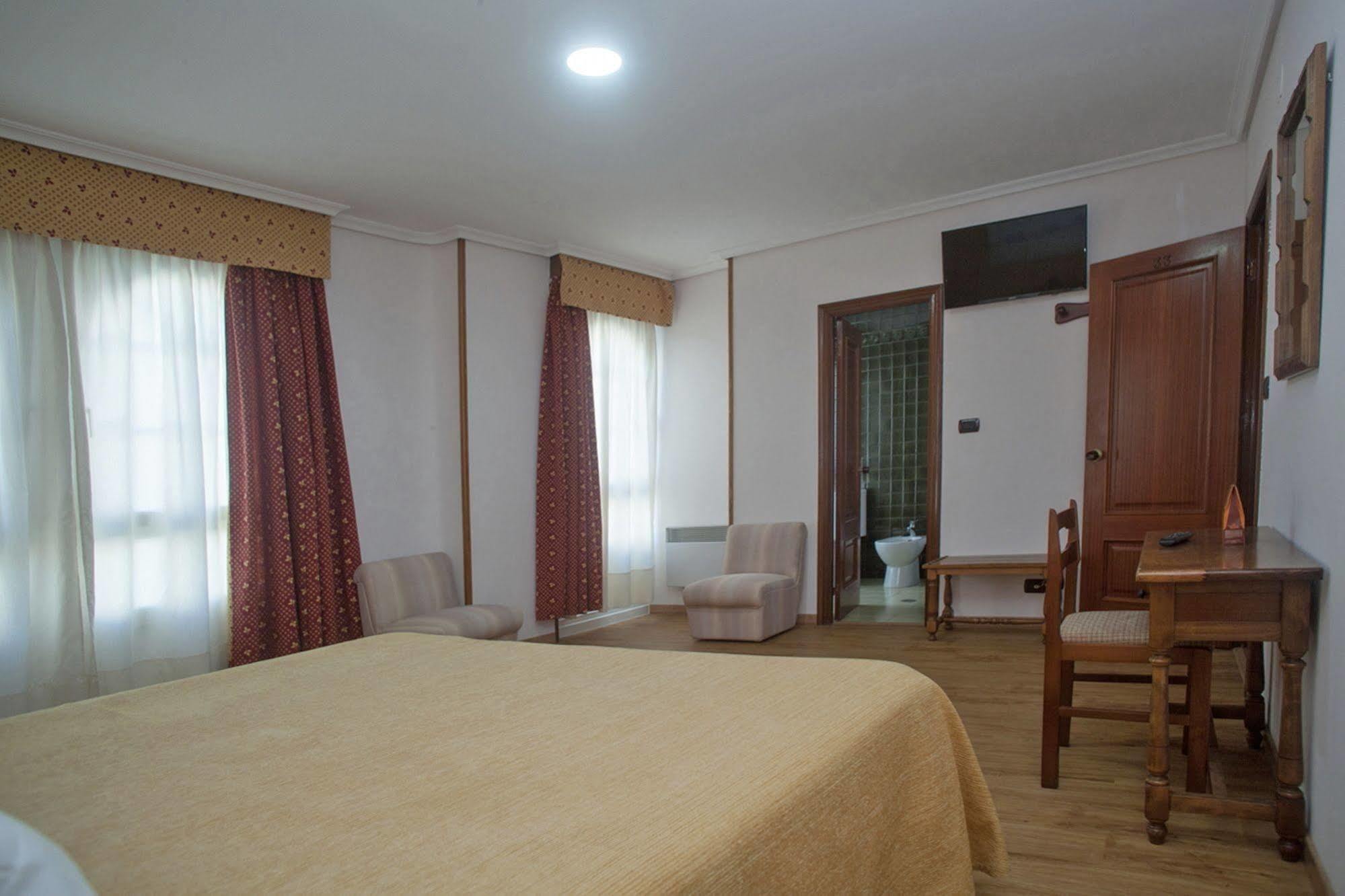 Hospedium Hotel La Marina Costa Da Morte ثي المظهر الخارجي الصورة