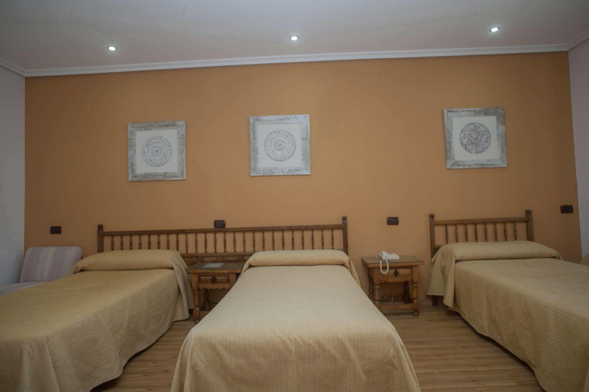 Hospedium Hotel La Marina Costa Da Morte ثي المظهر الخارجي الصورة