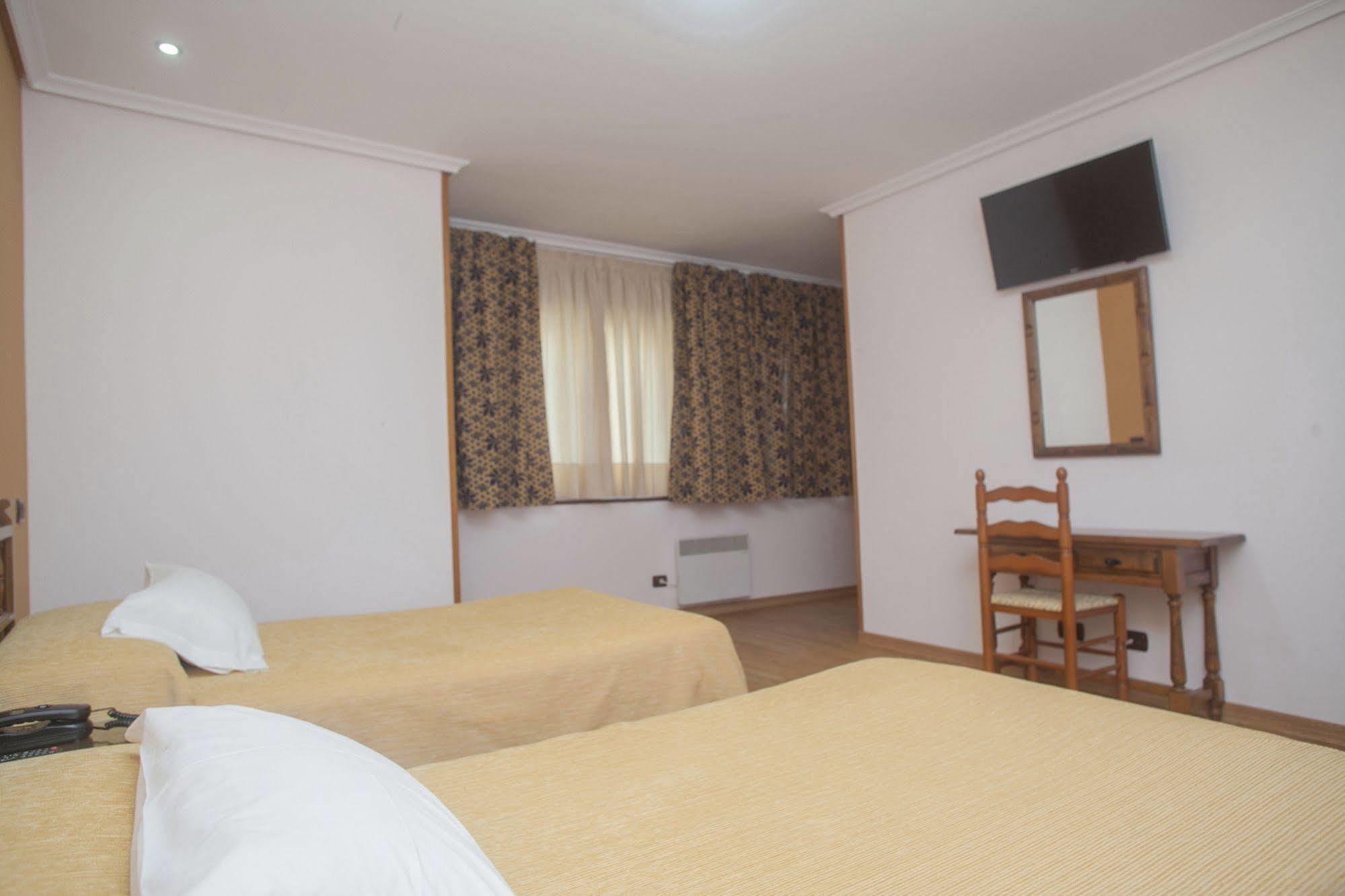 Hospedium Hotel La Marina Costa Da Morte ثي المظهر الخارجي الصورة